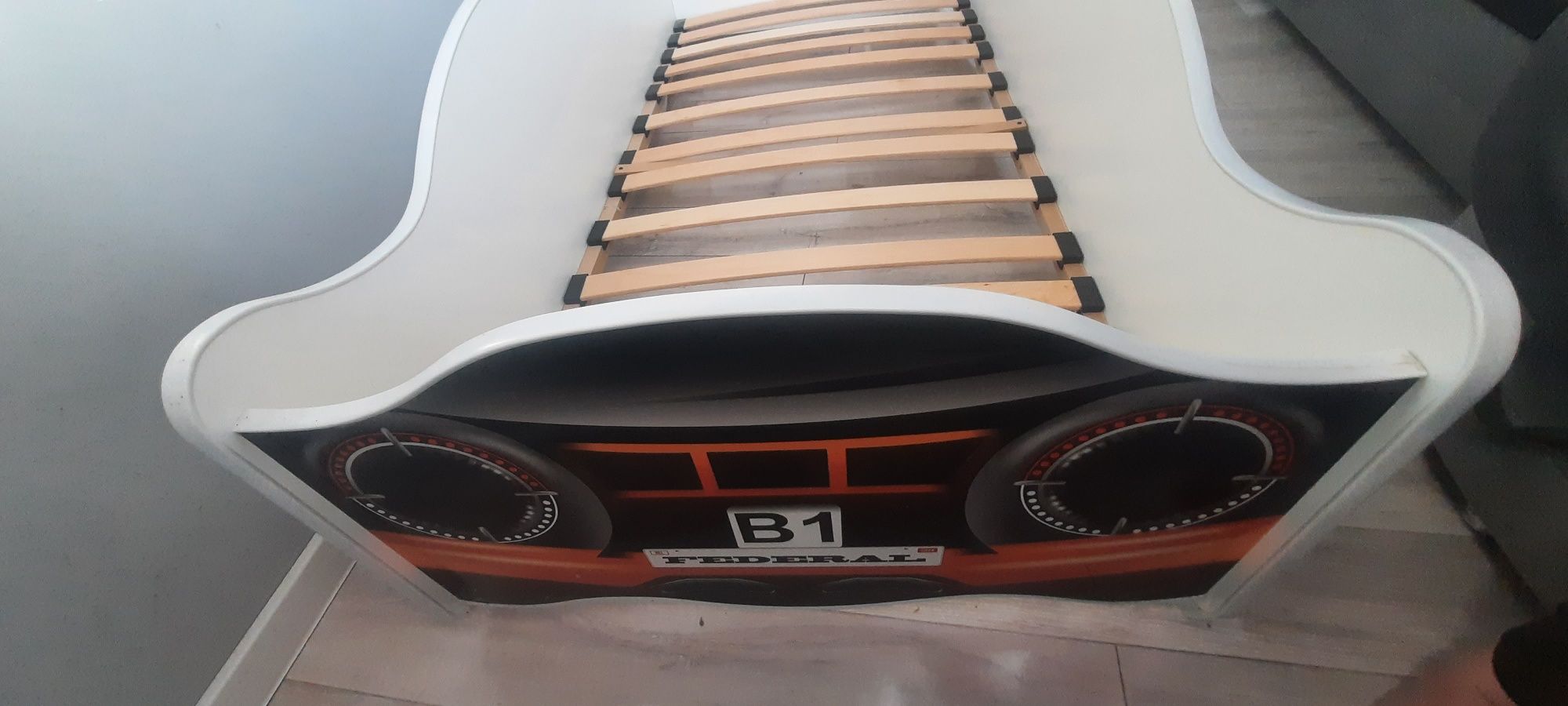Łóżko auto 160x80