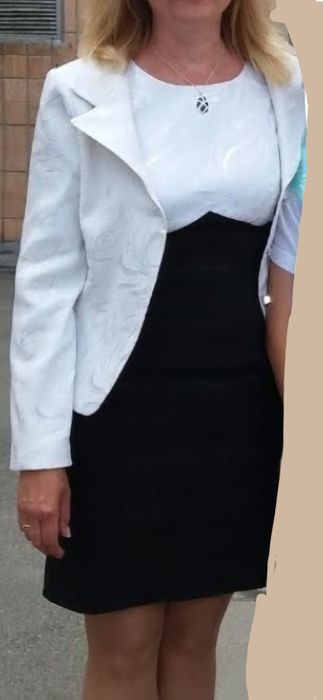 Костюм - жіноча сукня та піджак на подкладці