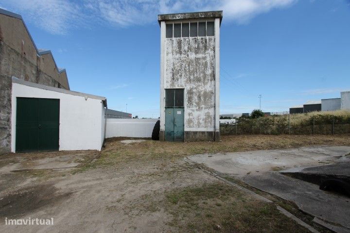 Terreno c/ Armazem Junto ao MarShopping- Gonçalves Zarco/ Crossfit