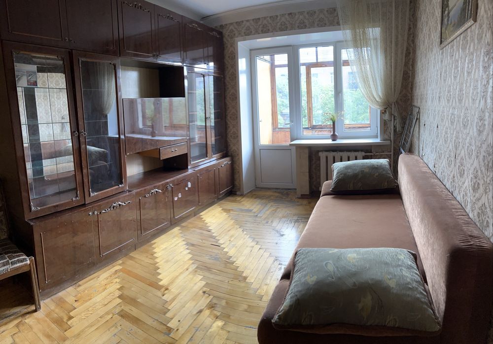 Квартира в аренду 900 грн сутки центр города ( ТЦ Украина ) Возн.район