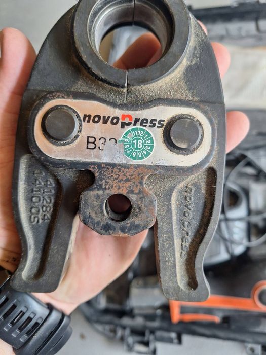 Продам прес для металопластикових труб