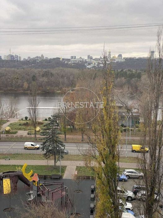 Видова на Дніпро 1к 34м Лівобережна Русановка, Русанівська Набережна 6