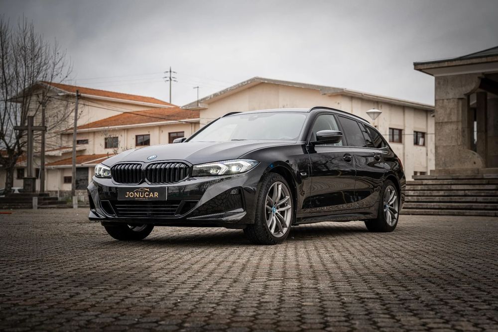 BMW 320 e Touring Auto
