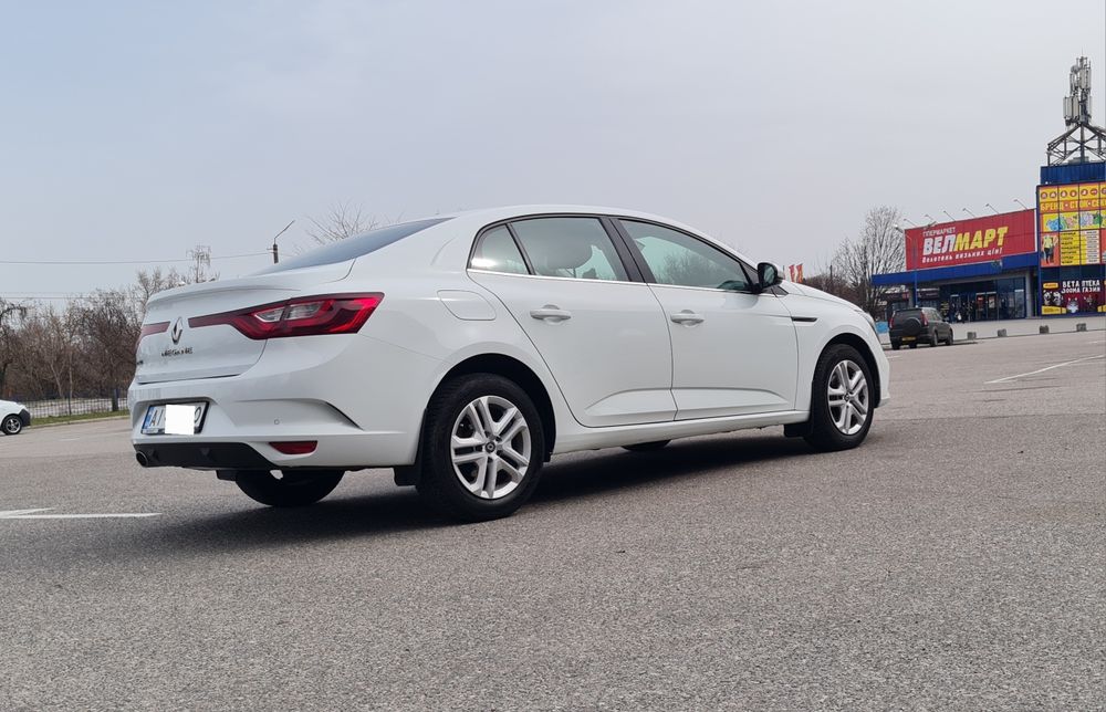 Renault Megane Sedan. ОФІЦИАЛ