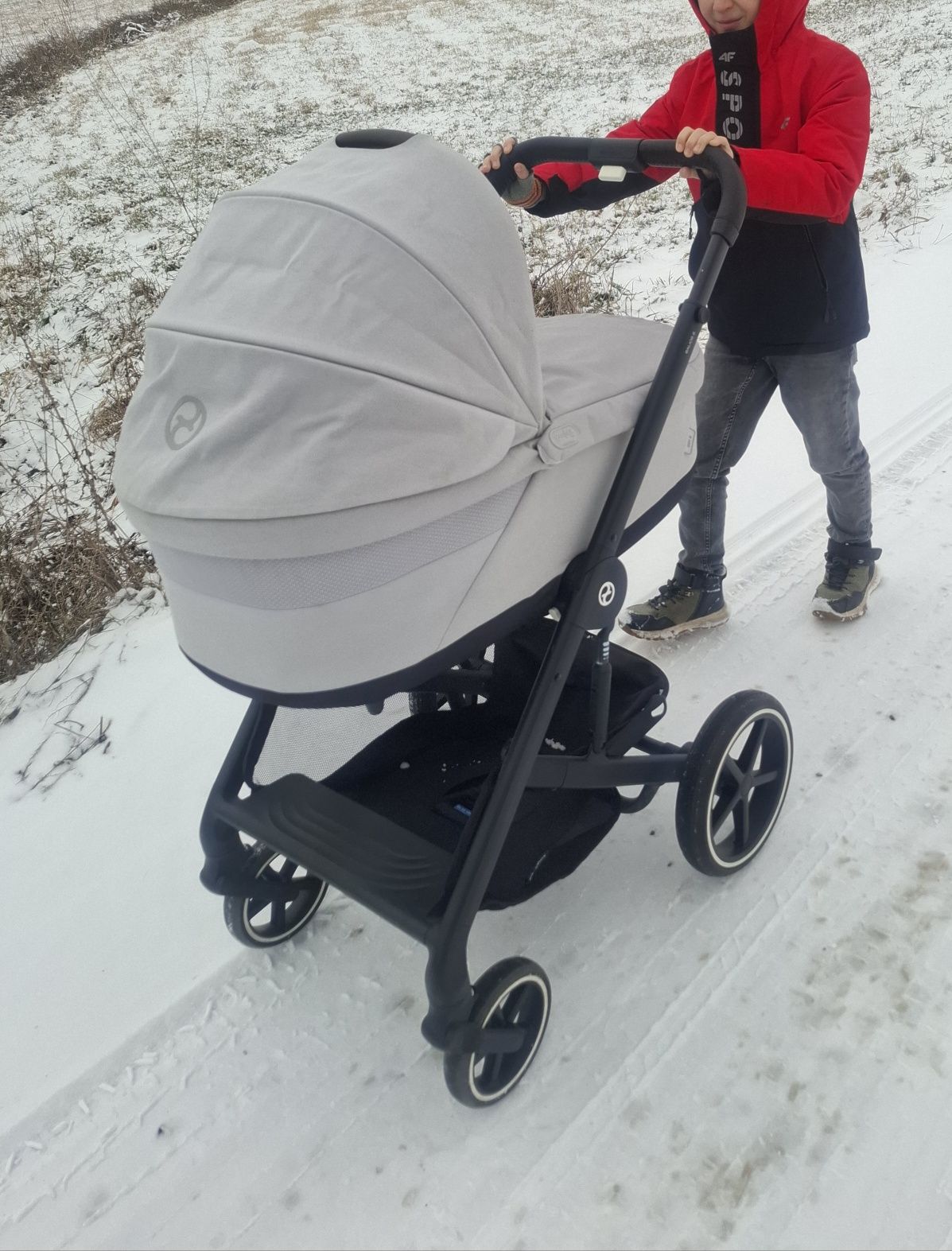 Sprzedam gondola cybex balios