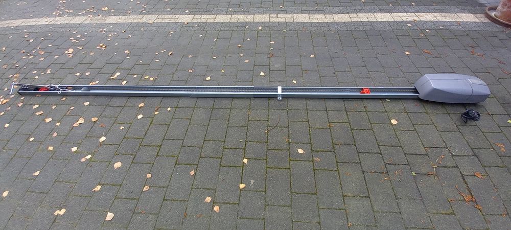 Napęd do bramy garażowej LIFE