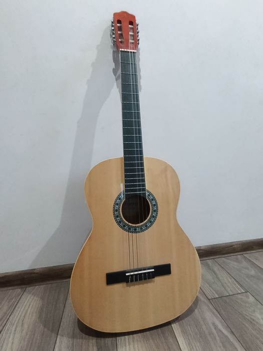 Gitara klasyczna Alvera ACG100 4/4 NT