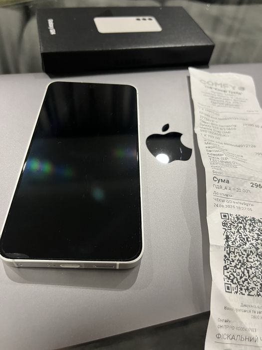 Телефон Samsung S24 256 gb 4 дні користування. майже новий.