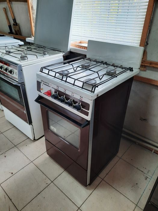 Продам газову плиту