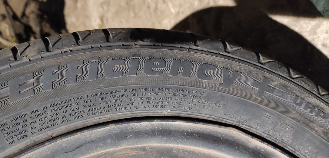 Opony Feuvert 195/50 R15 2 szt. letnie