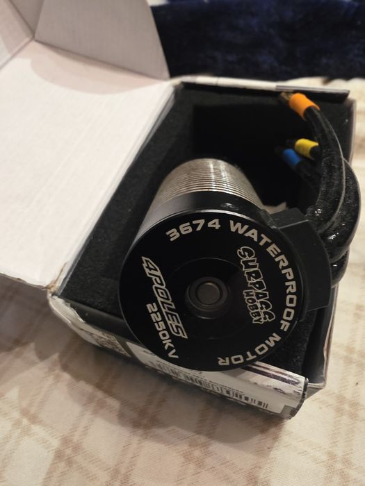 Motor rc a prova de água