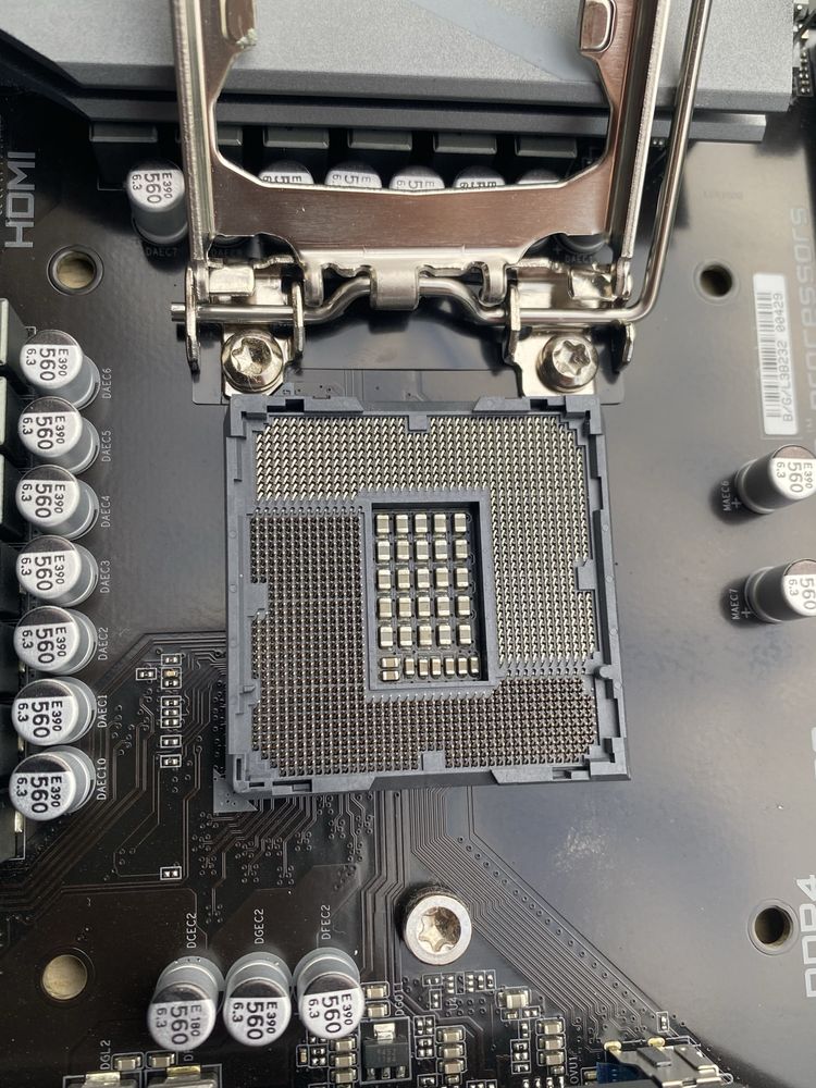 Intel core i7 10700kf + Gigabyte Z590M Gaming X топовый комплект интел