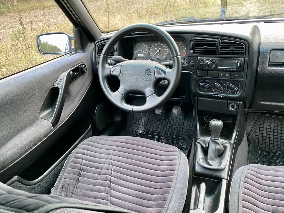 Volkswagen Passat B4 універсал пассат фольксваген