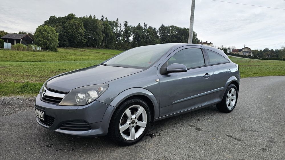 Opel Astra GTC 1.7CDTi 110KM Bogata wersja Panorama dach
