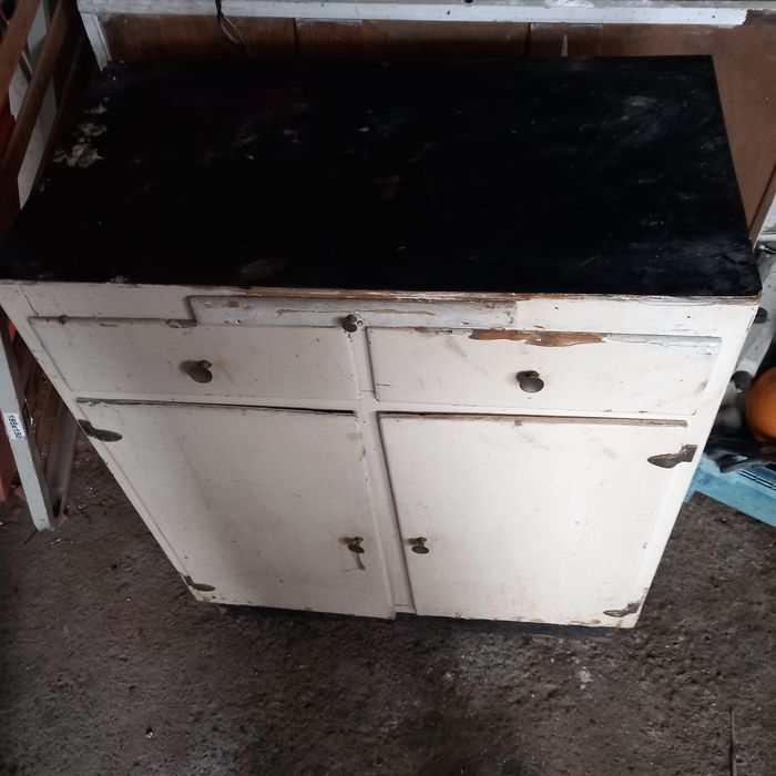 Movel de cozinha antigo