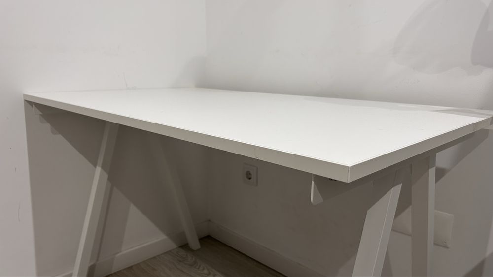 Secretária Ikea Trotten Branca