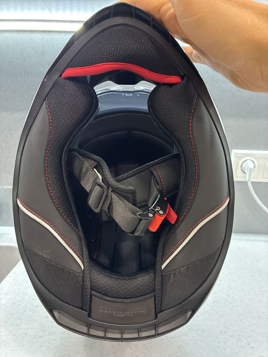 Продам шлем MT helmets braker sv