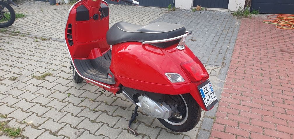 Piaggio vespa gts 125