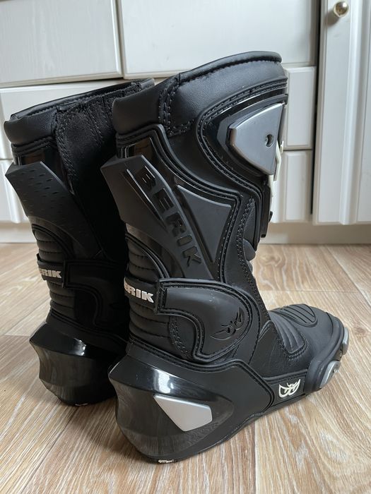 BERIK. Дуже гарні жіночі мотоботи з топовим захистом! Стан нових! 38р