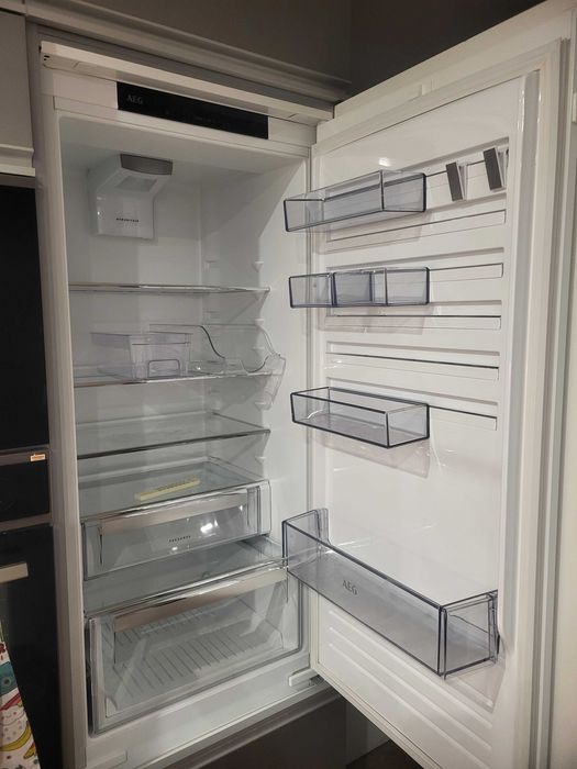 Szuflady lodówka AEG