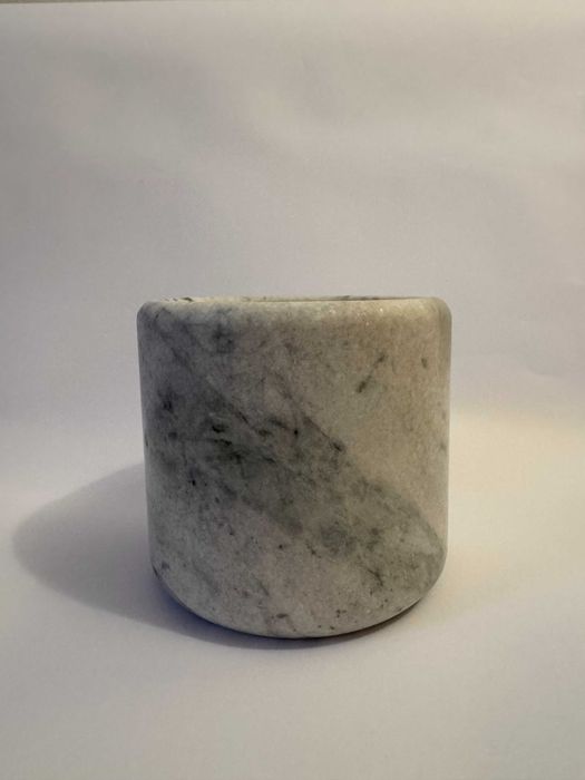 Кашпо H&M з натурального мармуру