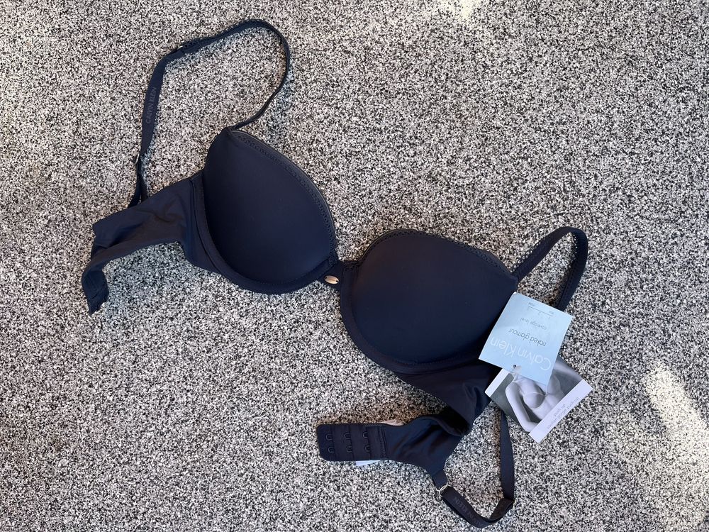 Calvin Klein nowy granatowy biustonosz super pushup satyna basic 65B