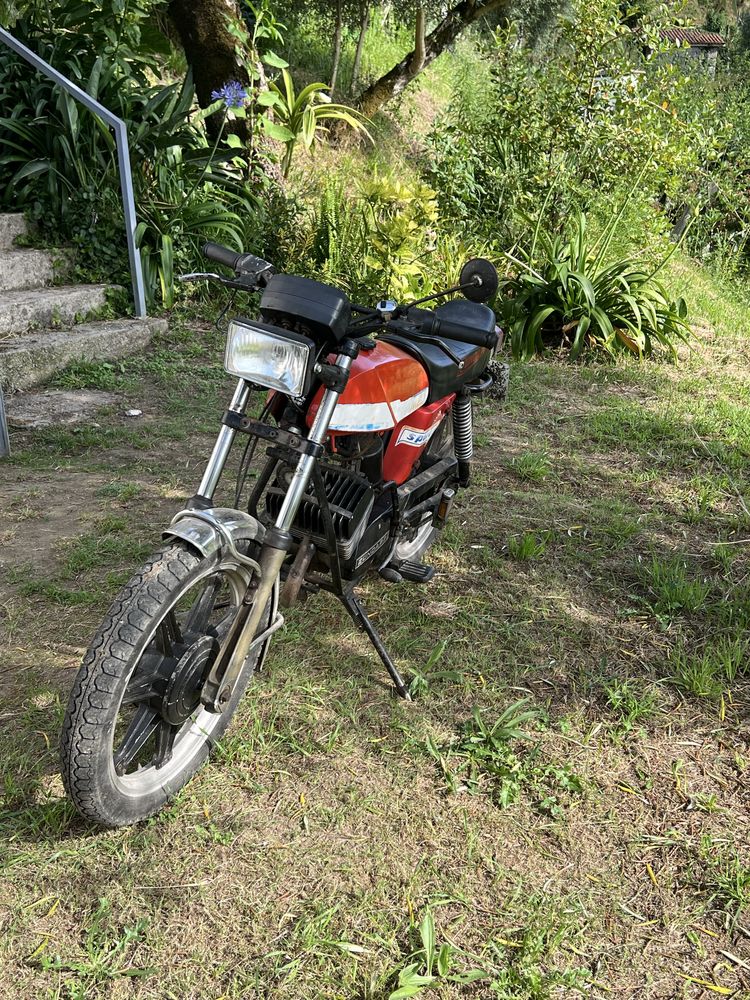 Motorisada, Famel Xf-17