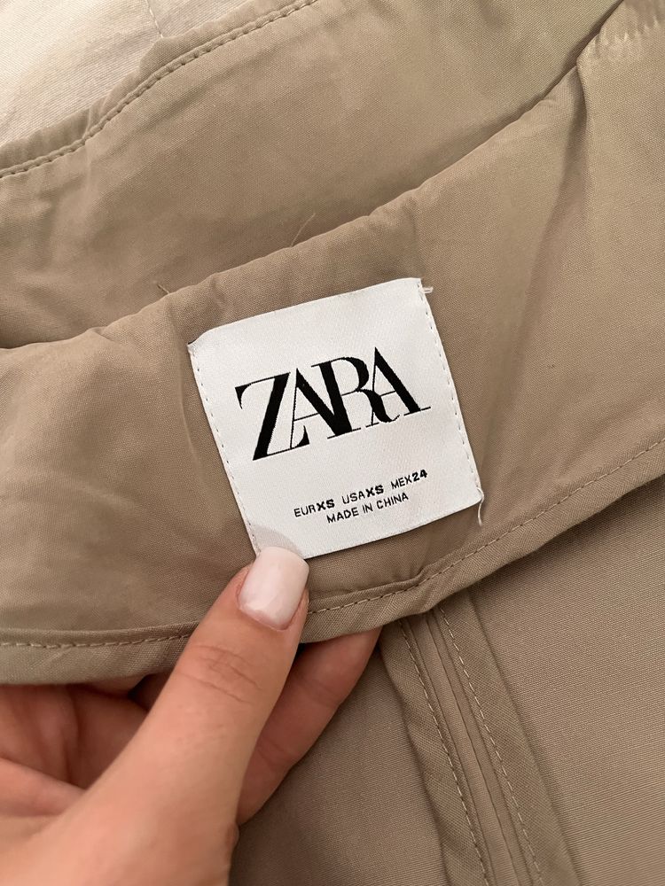 Тренч від Zara.