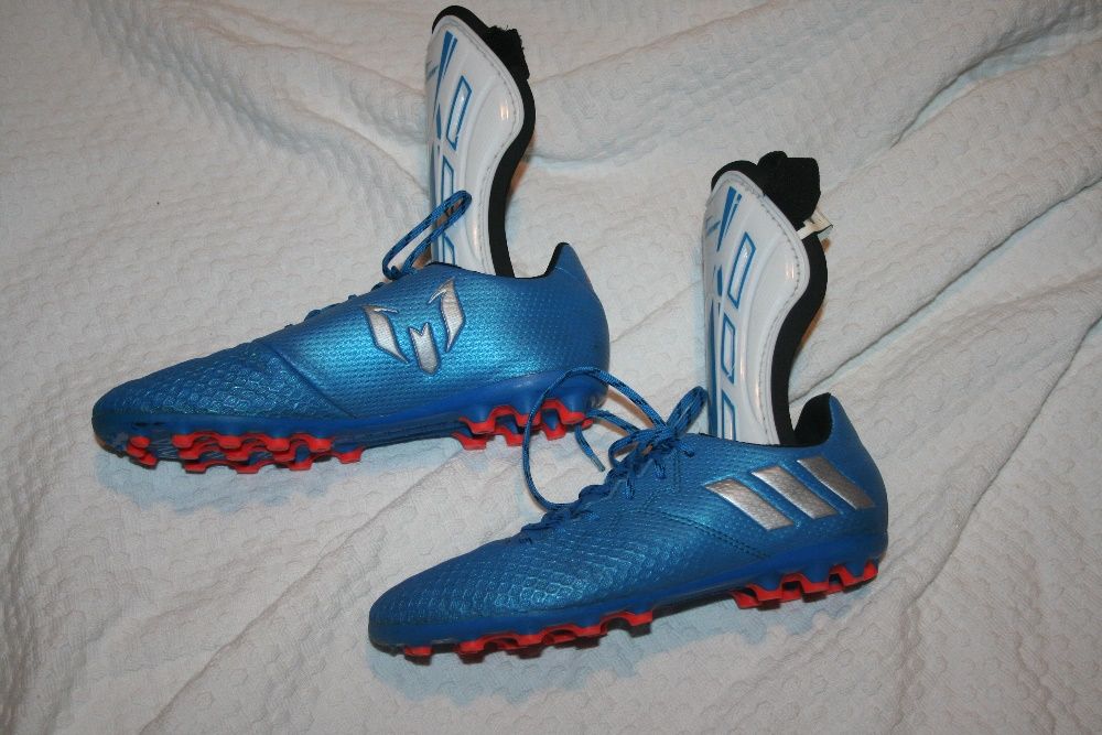 Chuteiras Adidas Messi 16.3 AG