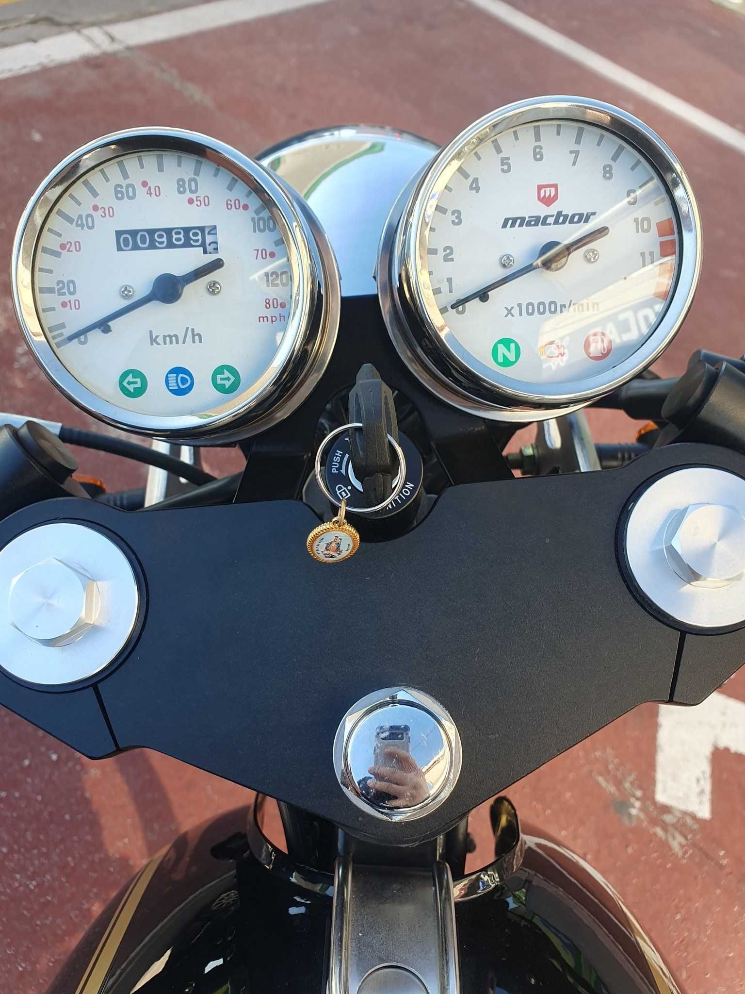Moto 125 Café racer