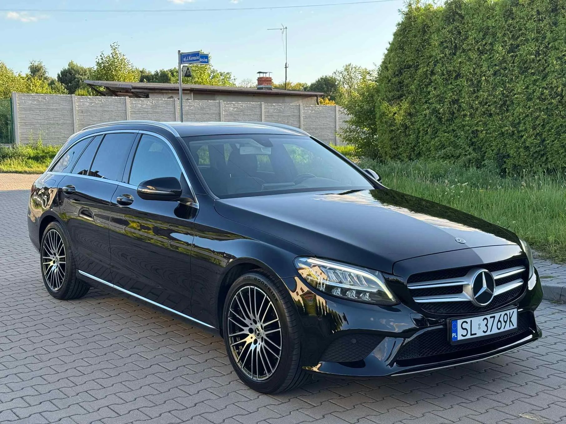 Mercedes-Benz Klasa C 220d 194KM Avantgarde Lift AluR18+Navi+Xenon+Kamera360+El.Klapa+Radar!