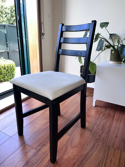 Mesa de Jantar + 2 cadeiras