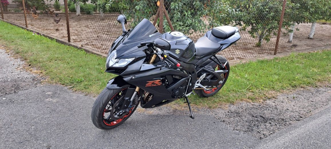 Suzuki gsxr 600 k8