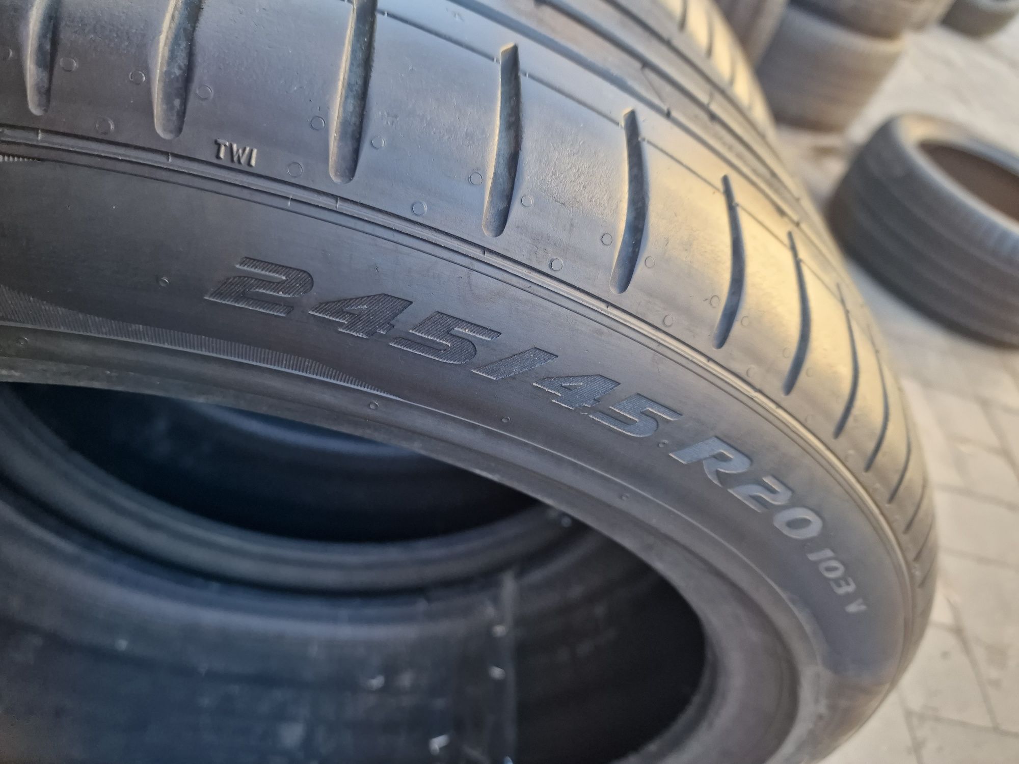 Летняя резина 245/45 R20 Pirelli Pz4