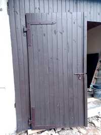 Brama garażowa drewniana, dwuskrzydłowa