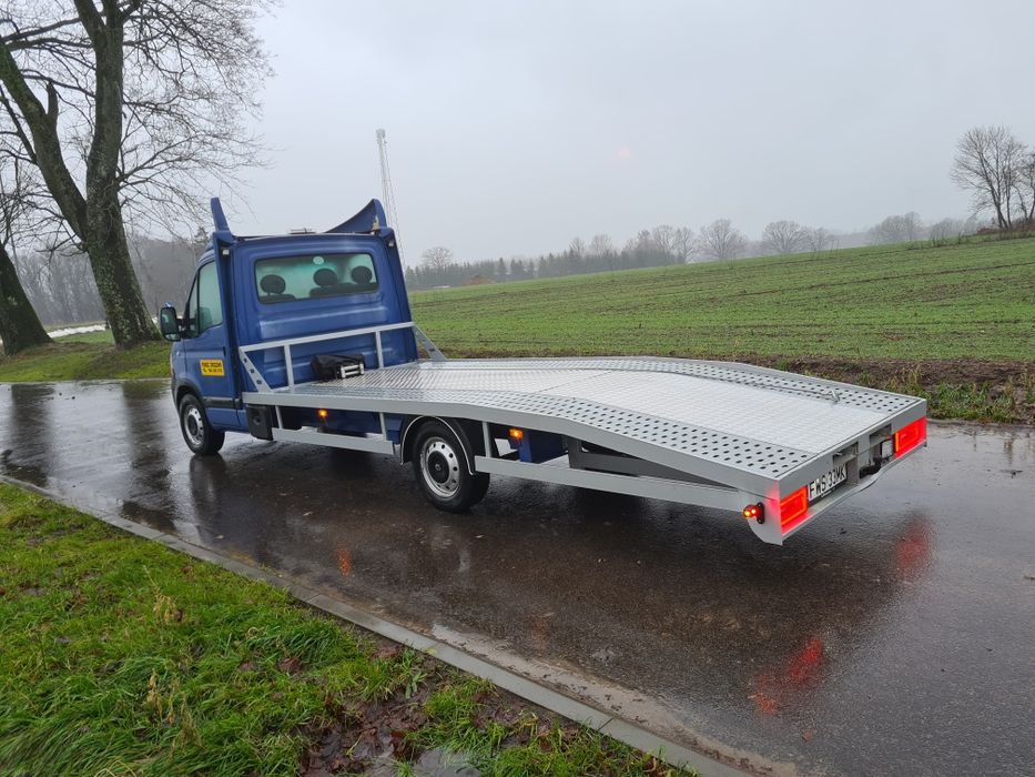 Nowa Zabudowa platforma najazd na Autolaweta 
Blach
