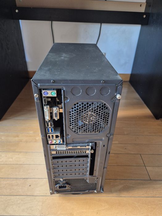 Torre PC inteiro