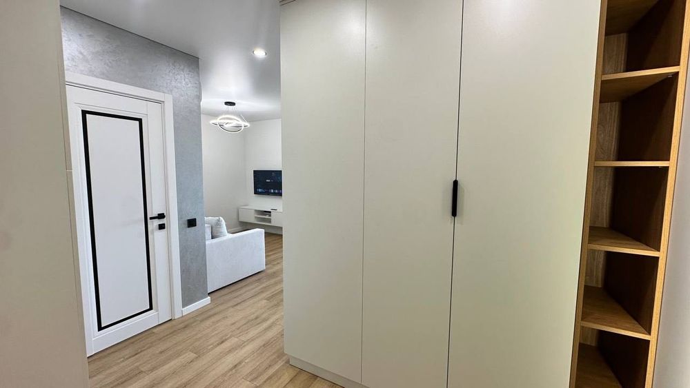 Продаж сучасної 1 км квартири поруч з ТЦ Veles Mall