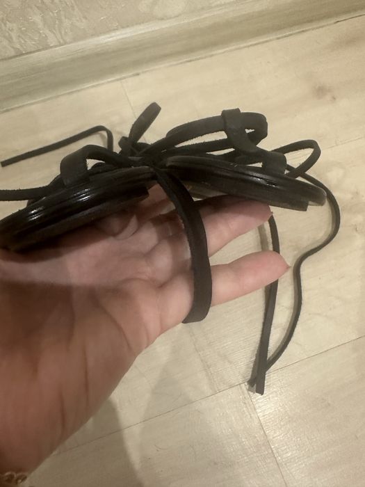 Стильні сандалі Zara з натуральної шкіри