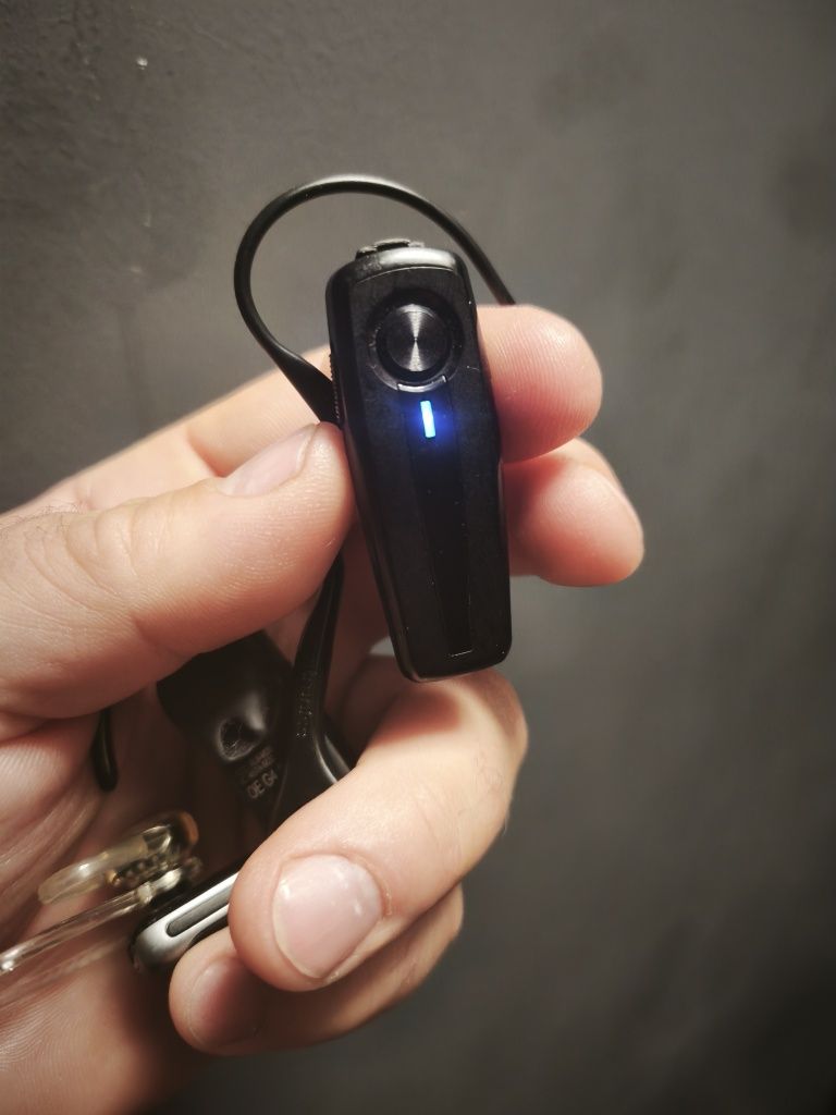 Блютуз наушник Plantronics