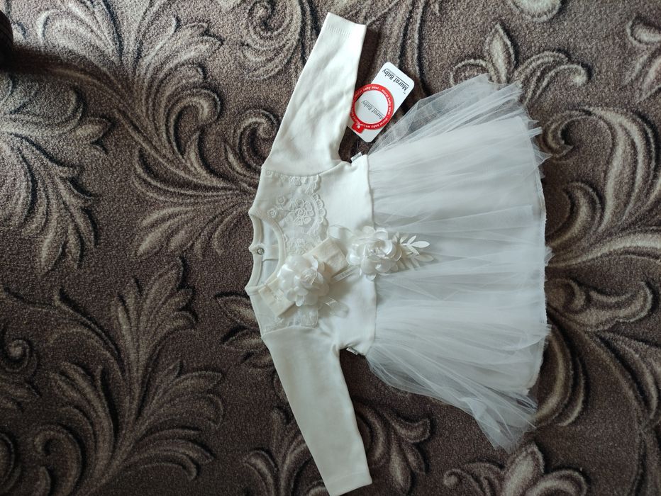 Дитяча біла сукня