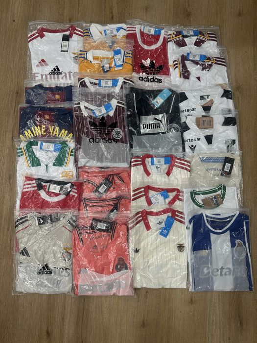 Lote de camisolas de Futebol variadas