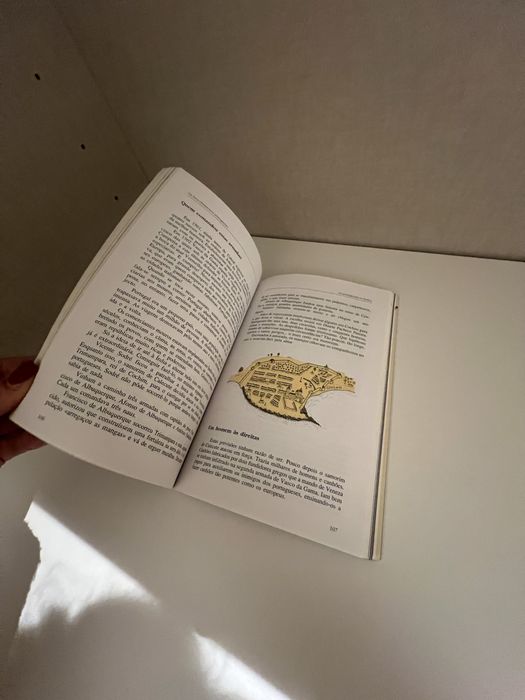 Os Descobrimentos Portugueses (volumes I, II e III)