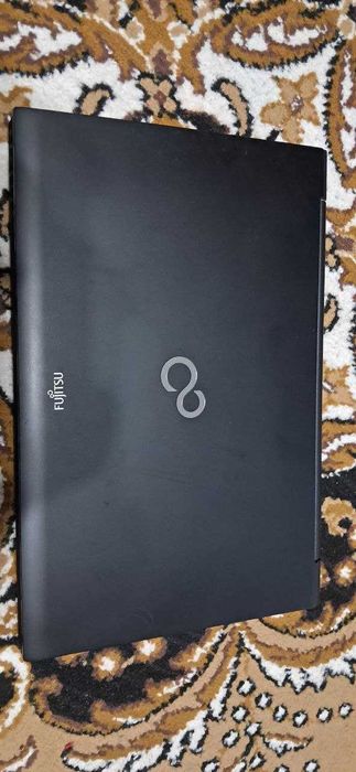Ноутбук Fujitsu ah532