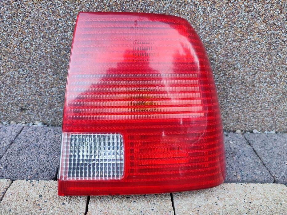 Lampa Tylna Prawa VW Passat B5 Sedan