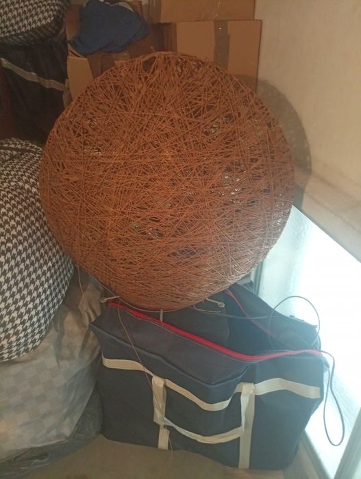 Candeeiro de chão muito giro.