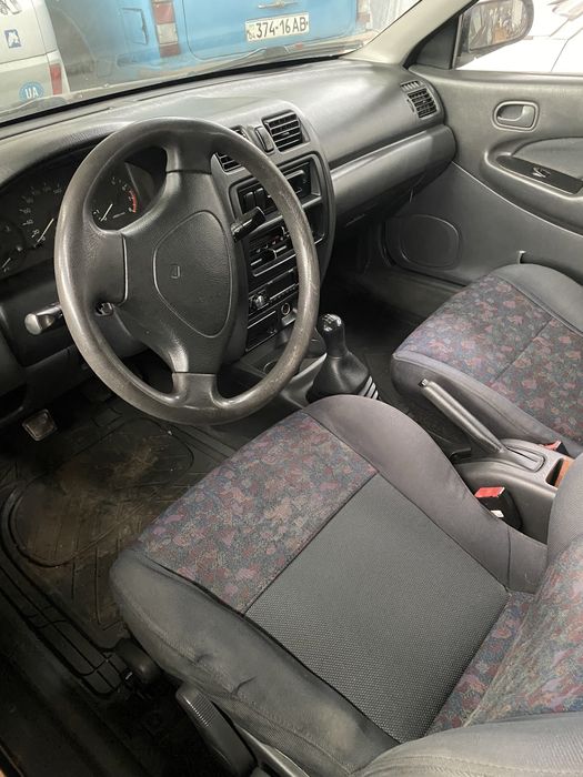 Продам Мазду 323 1998р.в.