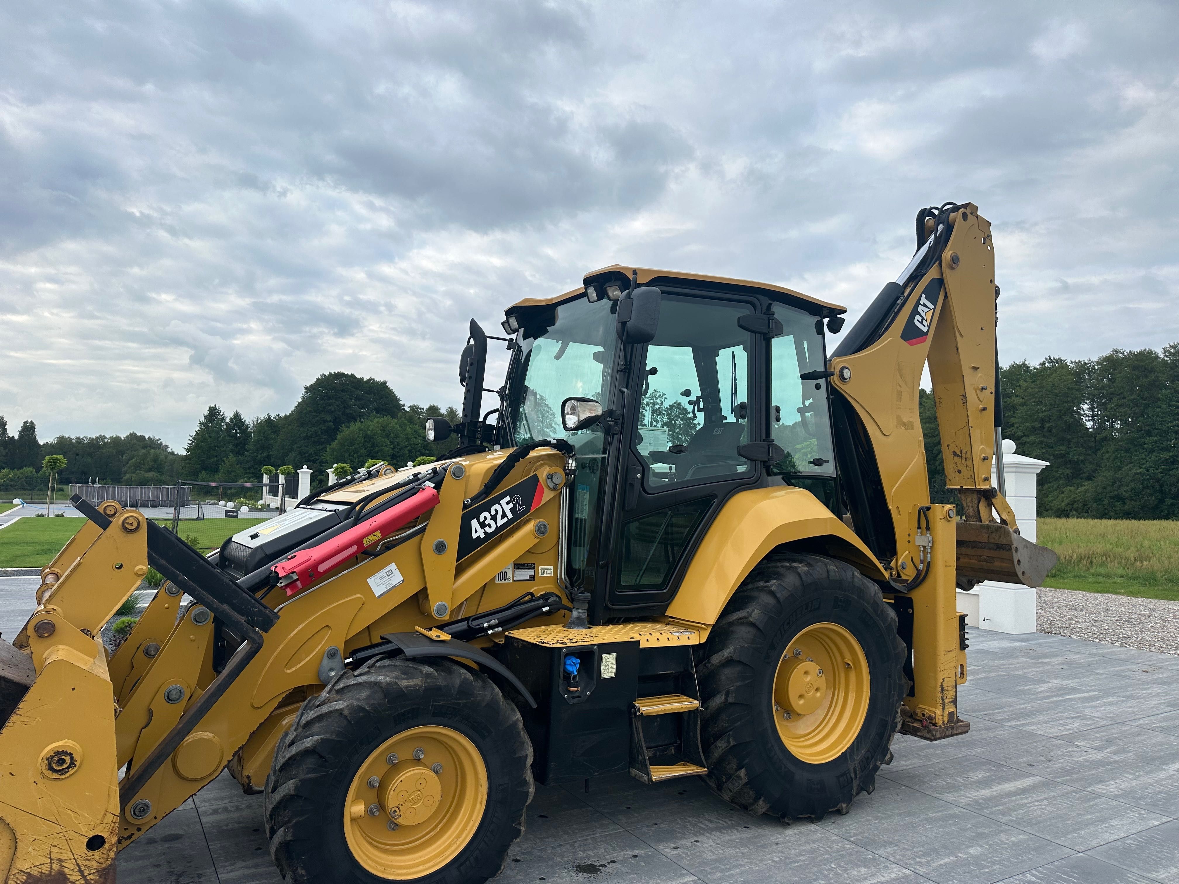 Koparko - ladowarka cat 432f2 w oryginale nic nie malowane 4900mth