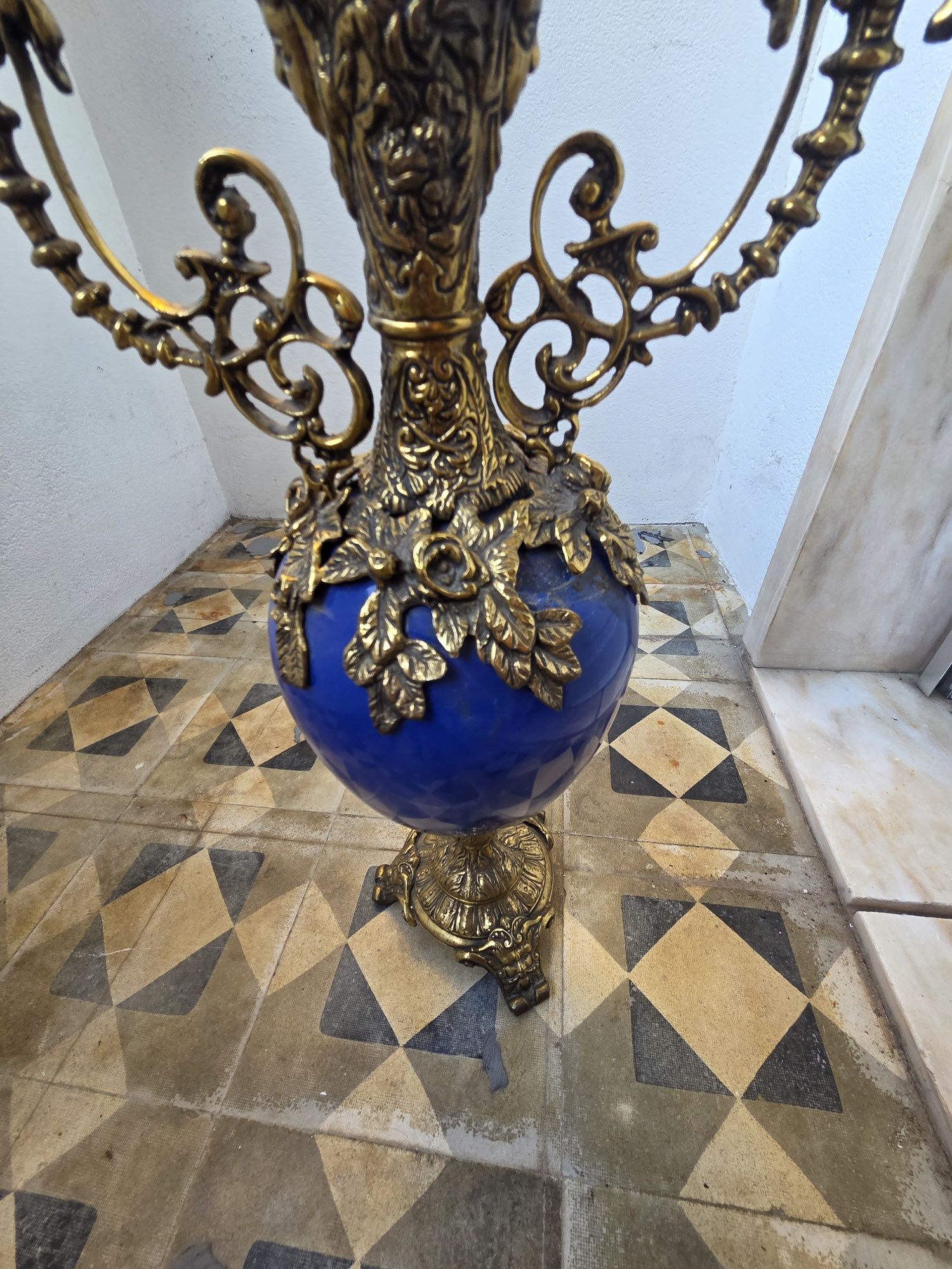 Jarrao porcelana e cobre