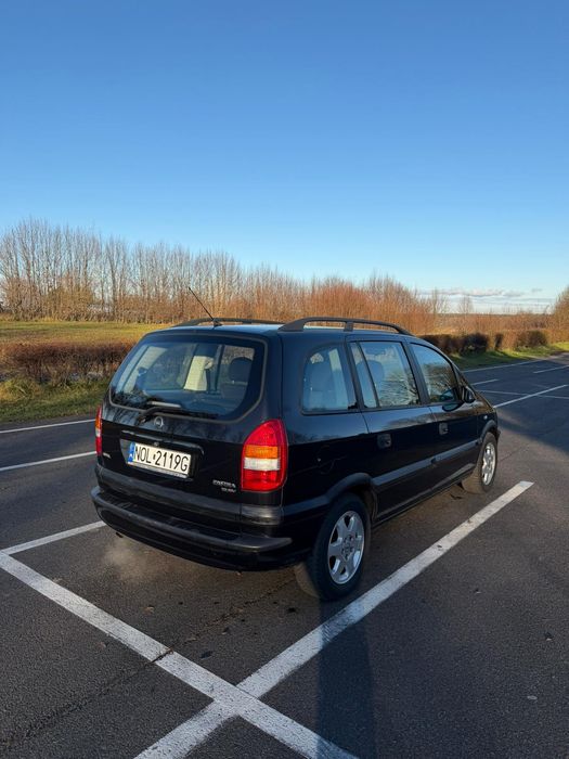 Sprzedam Opel Zafira 2000r.7-osobowa.Jeden właściciel od nowości
